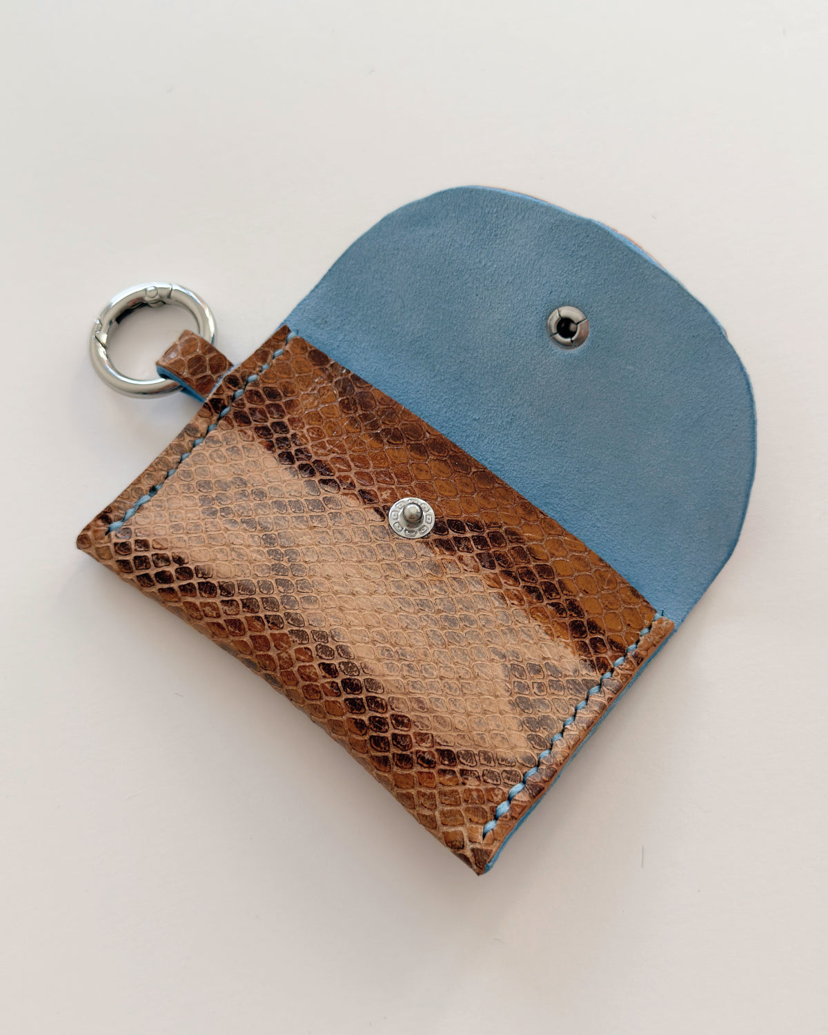 Pouch 02